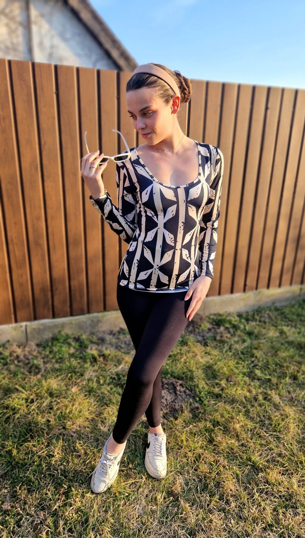 Dhália felső