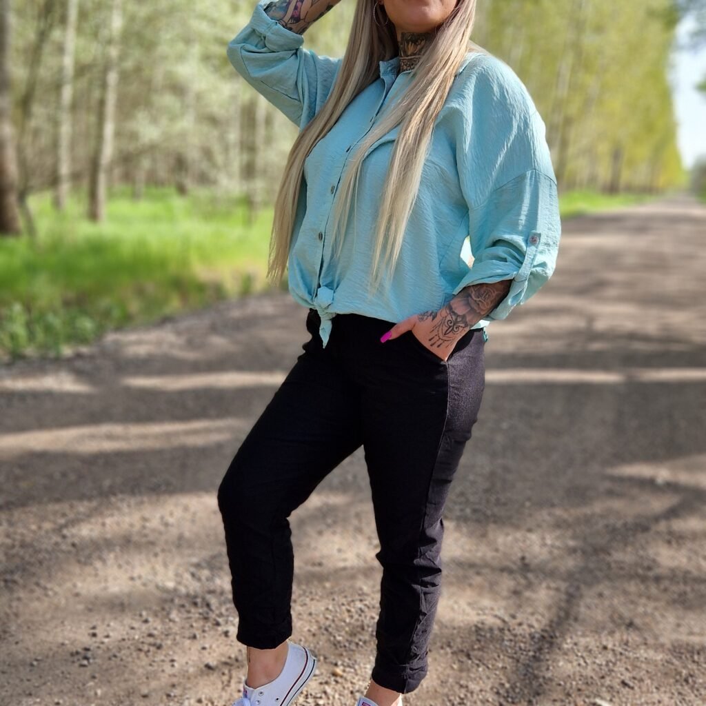 Leona felső Menta