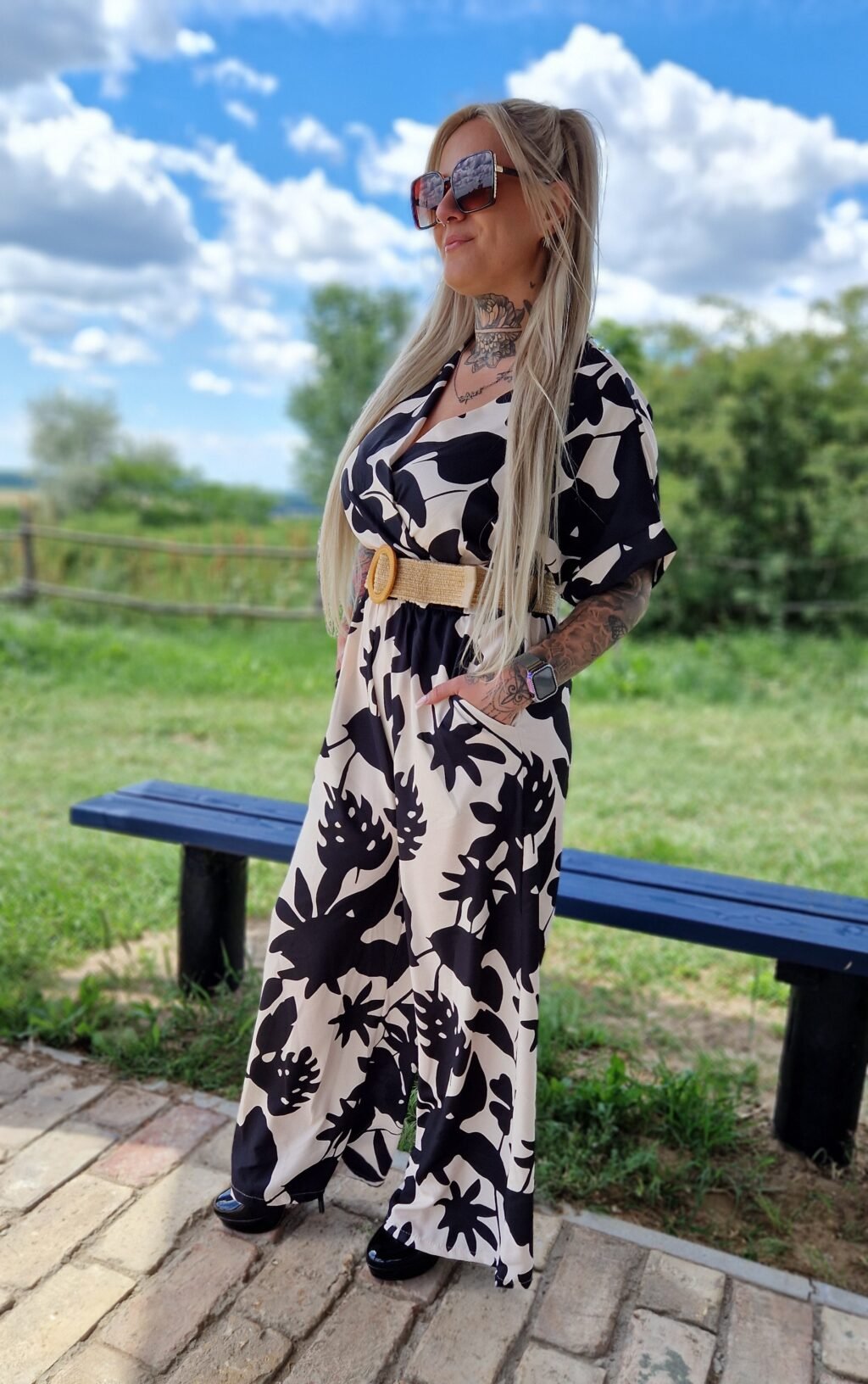 Luna Overál - Image 2