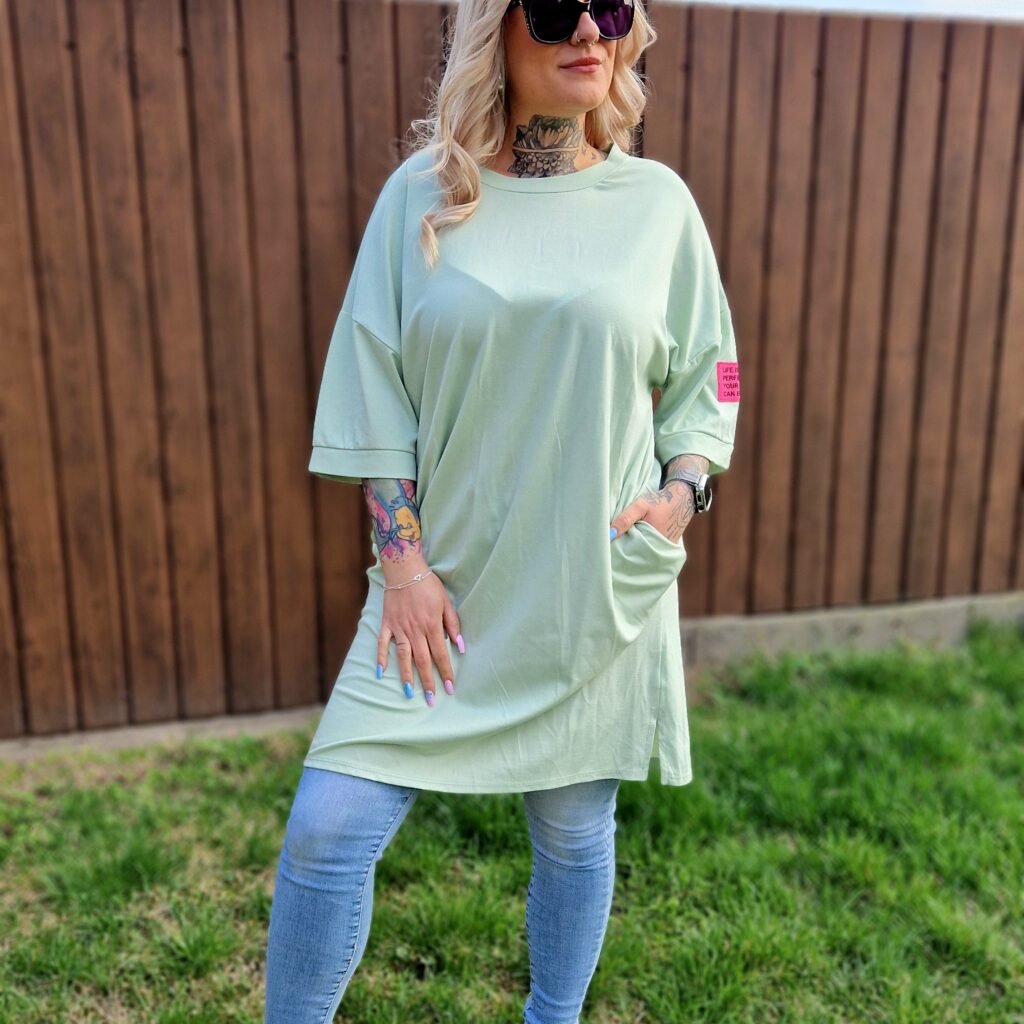 Amélie menta tunika