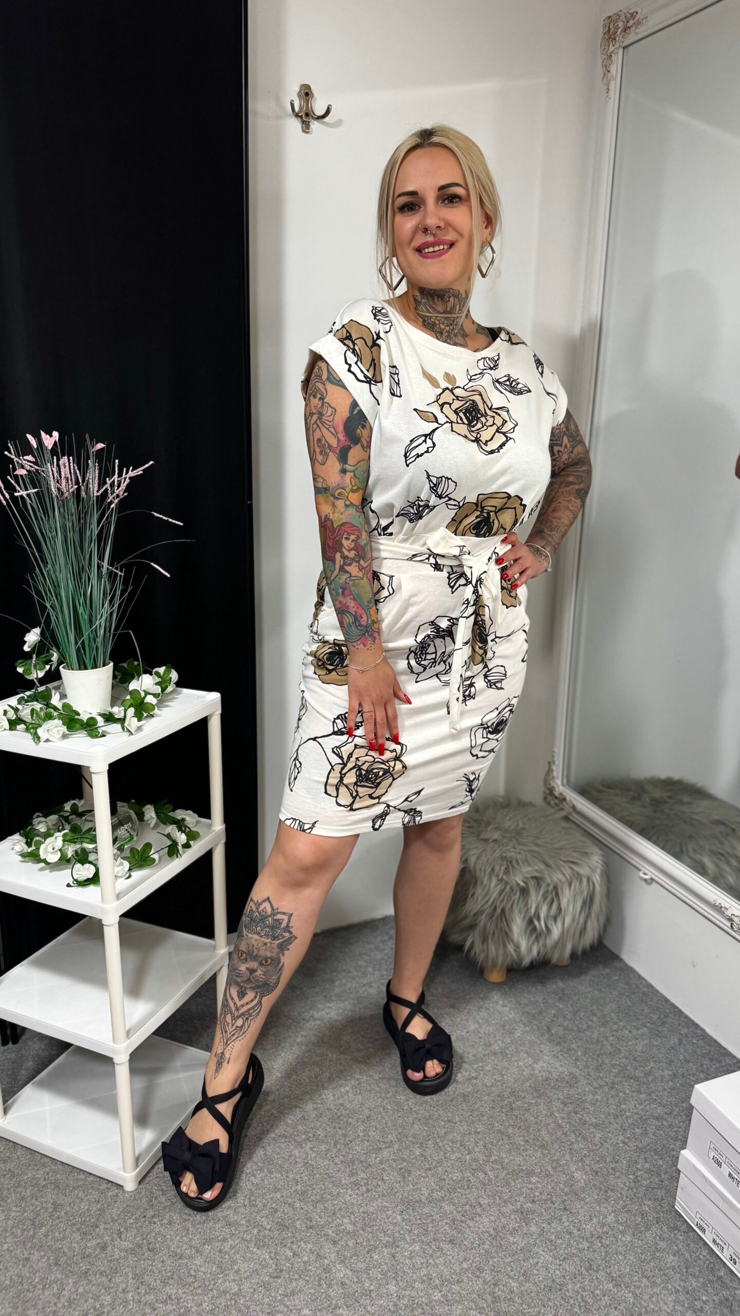 Amira virágmintás ruha - Image 3