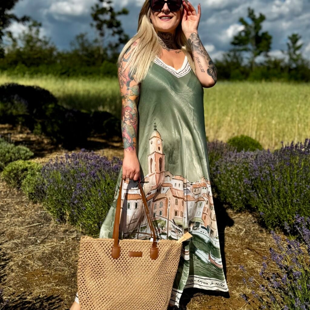 Bella szatén ruha khaki